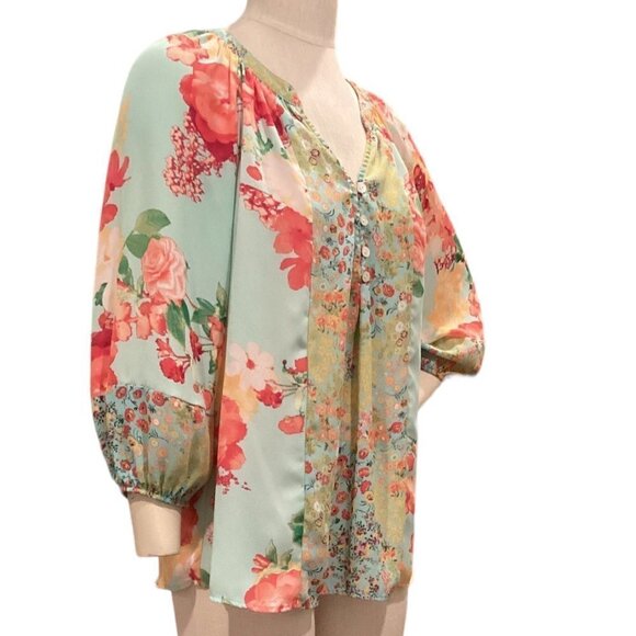 Fig & Flower Floral Button V-Neck Balloon Sleeve Top S 71i - Picture 2 of 7